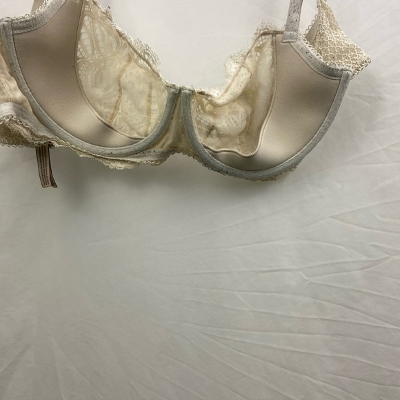 Victoria's Secret Bra Women's 38DD Cream Lace Push Up Without Padding Angels - Picture 14 of 16